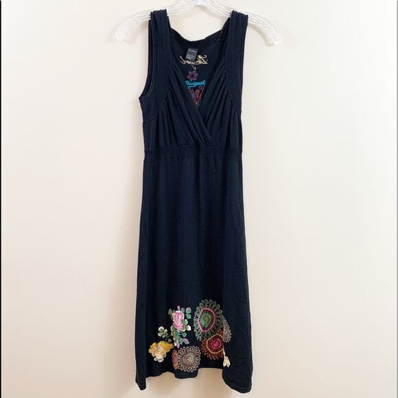 Desigual Sleeveless Floral Embroidered Black Knit Dress - Picture 1 of 6